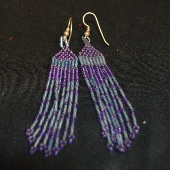 Vintage Style Throwback Lavender & Grey Beaded Boho Drop Earrings - Hand… - Picture 1 of 2
